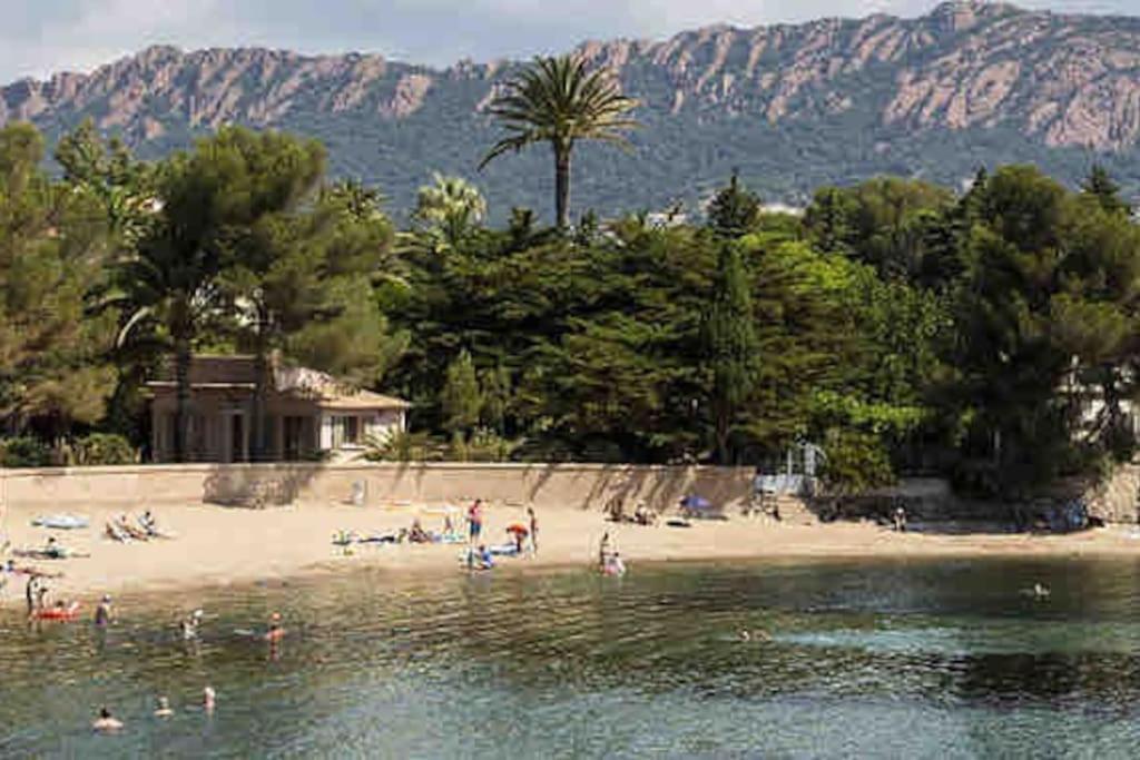 Boreal 4 Pax Bord De Mer Saint-Raphaël Exterior foto
